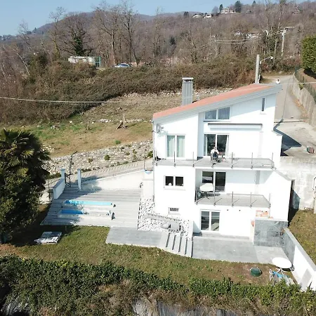 Дом отдыха Einzigartiges Haus Mit Wunderbaren Seeblick Auf Maggiore Массино-Висконти