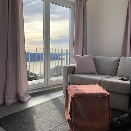 Einzigartiges Haus Mit Wunderbaren Seeblick Auf Maggiore Дом отдыха *