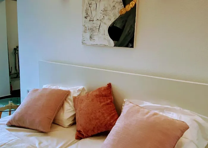 Einzigartiges Haus Mit Wunderbaren Seeblick Auf Maggiore Prázdninový dům *