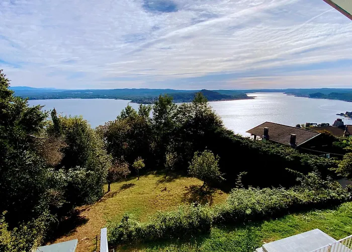 Einzigartiges Haus Mit Wunderbaren Seeblick Auf Maggiore Prázdninový dům